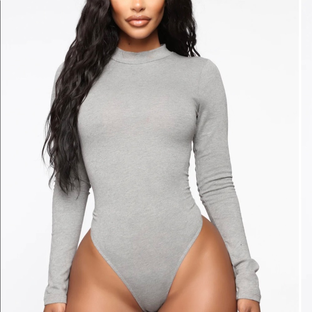 NWOT Fashion nova gray long sleeve bodysuit mock neck size small